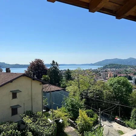 Penthouse Valentino 인트라