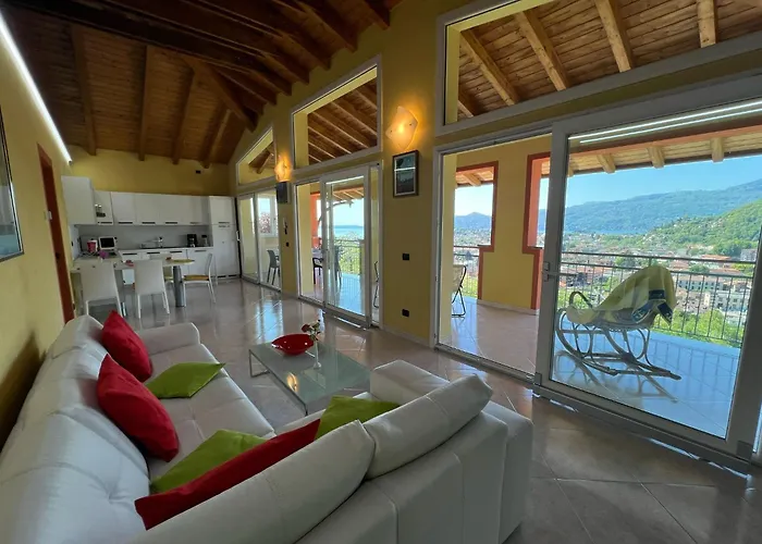 Penthouse Valentino * Intra